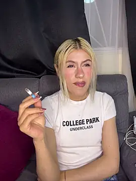 Lia fire online show from 28, 4, 2026