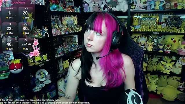 Snapshot of CutieTracer chatting on 19, 7, 2026 CutieTracer online show from 19, 7, 2026