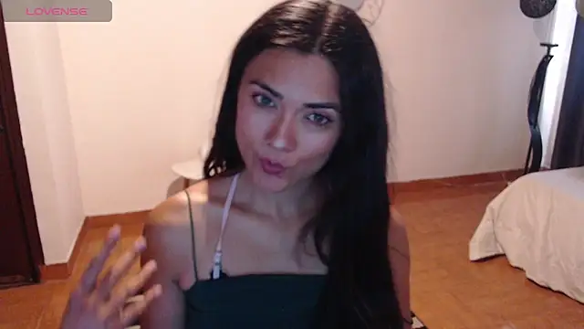 FreyaRouge online show from 11, 4, 2026