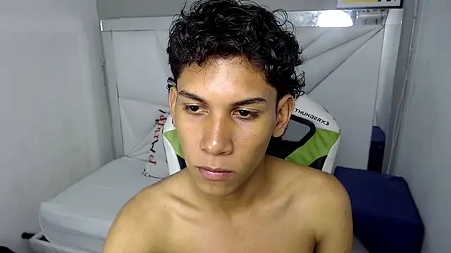 Taylorr junior  online show from 31, 3, 2026