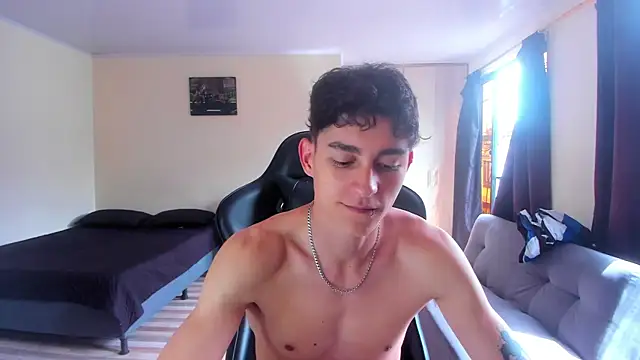 Luke Chill online show from 7, 4, 2026