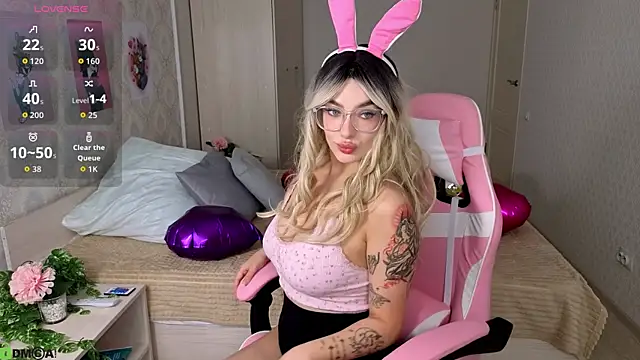 Emily Bloom 119 online show from 1, 4, 2026