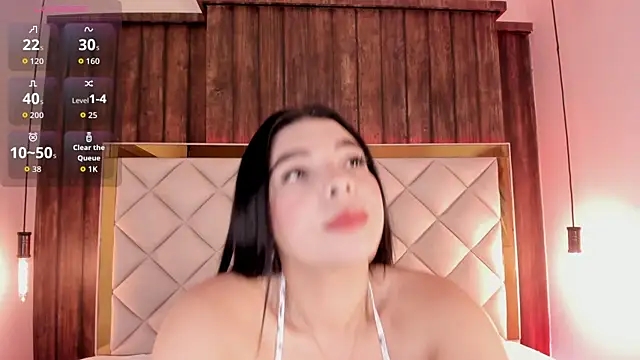 Chloee Parkerr online show from 15, 7, 2026