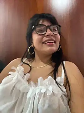 SamanthaColen  online show from 11, 5, 2026
