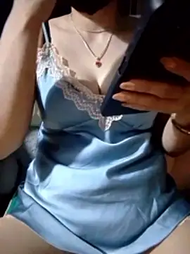 Snapshot of Mi-Naney chatting on 10, 6, 2026 Mi-Naney online show from 10, 6, 2026