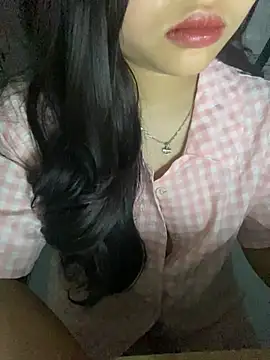 Rosecute11 online show from 11, 4, 2026