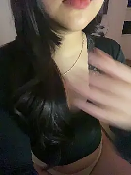 Rosecute11 online show from 6, 4, 2026