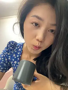 Snapshot of Shanshan_1267 chatting on 24, 5, 2026 Shanshan 1267 online show from 24, 5, 2026