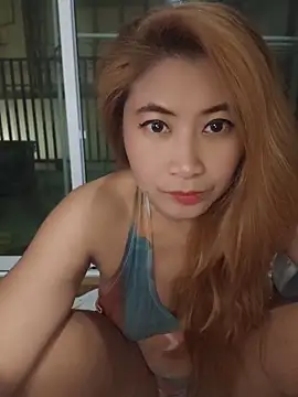 Snapshot of XRasee chatting on 4, 5, 2026 XRasee online show from 4, 5, 2026