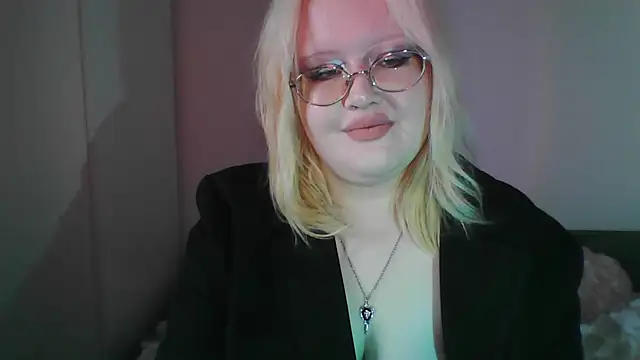 Elayne Sweet online show from 14, 4, 2026