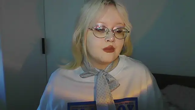 Elayne Sweet online show from 30, 5, 2026
