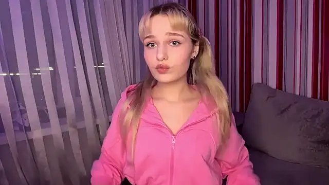 Maddy Lovel online show from 31, 3, 2026