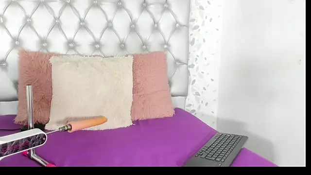 brenda sofia69 online show from 15, 7, 2026