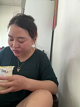 Lina-Naughty online show from 4, 4, 2026