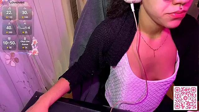 petitecurlybrunette online show from 23, 5, 2026