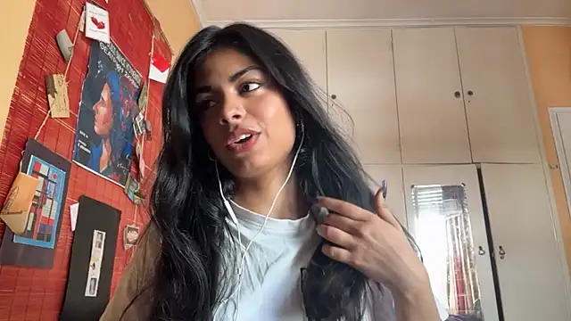 JenniRoutt online show from 8, 4, 2026