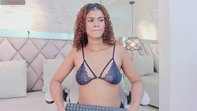 saray parker  online show from 8, 4, 2026