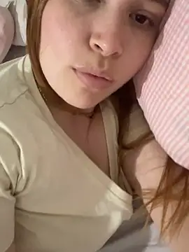 Snapshot of Zoe_brk chatting on 25, 5, 2026 Zoe brk online show from 25, 5, 2026