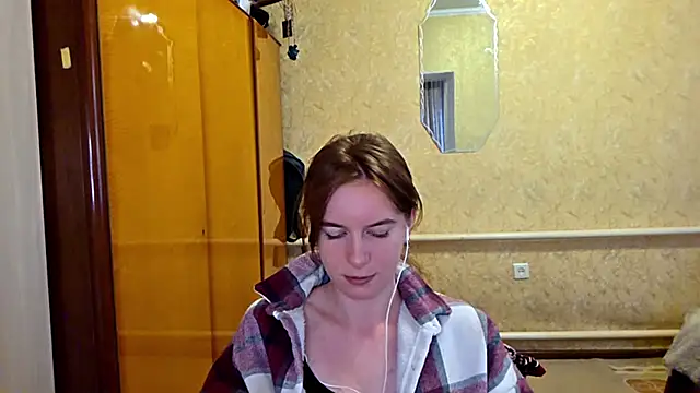 DonnaKuc online show from 10, 5, 2026