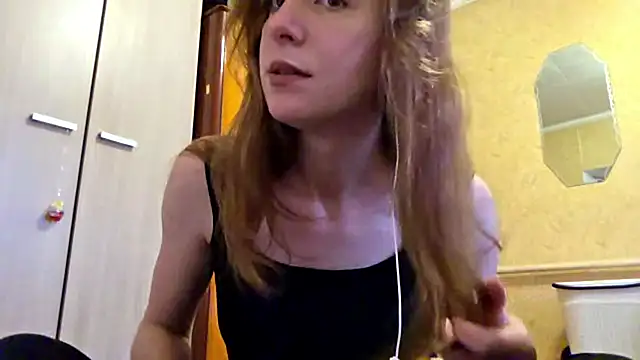 DonnaKuc online show from 9, 4, 2026
