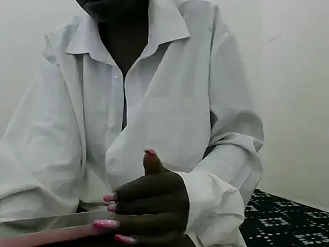 Snapshot of Thandiwe2003 chatting on 13, 4, 2026 Thandiwe2003 online show from 13, 4, 2026