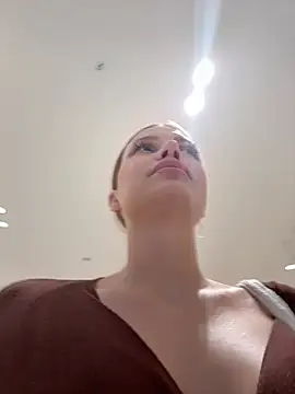 Girl-Mia online show from 3, 6, 2026