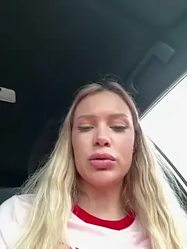 Girl-Mia online show from 10, 4, 2026