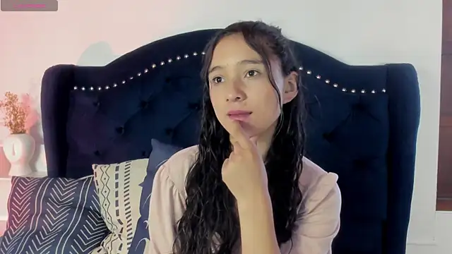 Honney Bunny18 online show from 3, 4, 2026