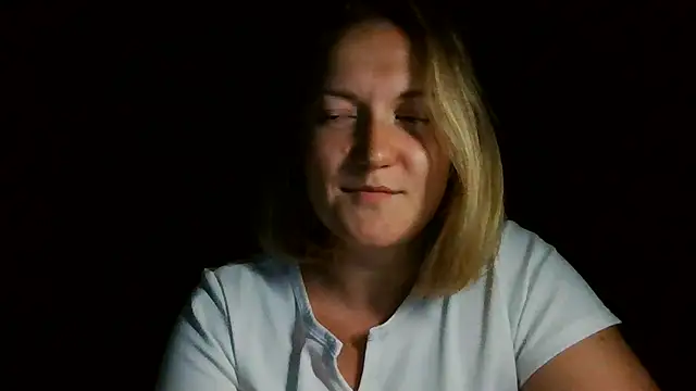 TinaKittyX online show from 27, 6, 2026