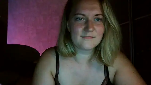 TinaKittyX online show from 27, 7, 2026