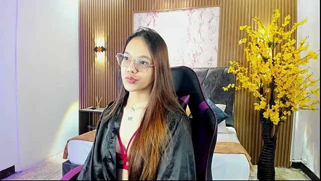 Vi zzy online show from 6, 4, 2026