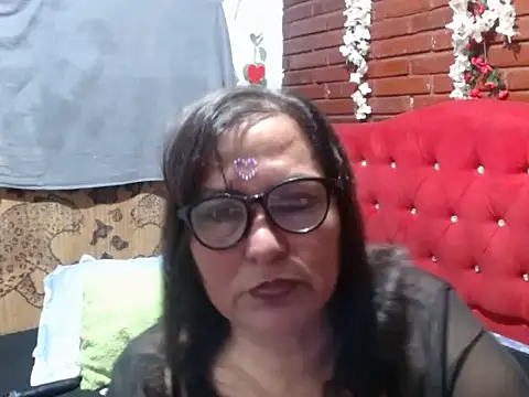 Snapshot of kristalmarelyn chatting on 25, 4, 2026 kristalmarelyn online show from 25, 4, 2026