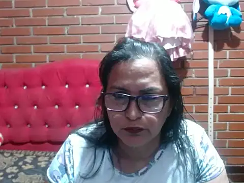 Snapshot of kristalmarelyn chatting on 31, 5, 2026 kristalmarelyn online show from 31, 5, 2026