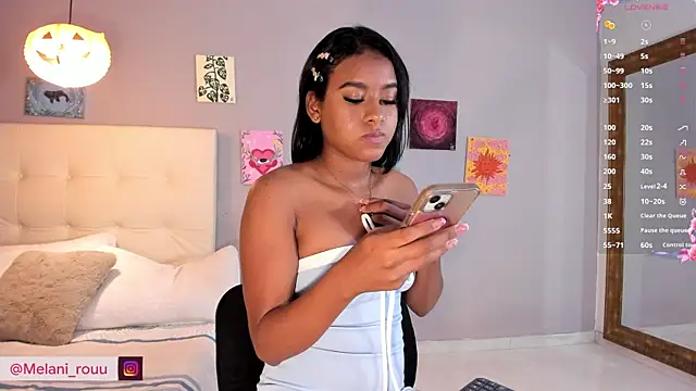 Melaniaa Roussee online show from 5, 6, 2026