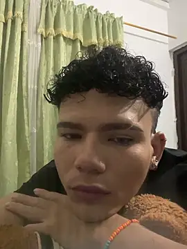 sebascuterouss online show from 23, 4, 2026