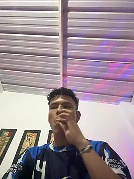 sebascuterouss online show from 27, 4, 2026