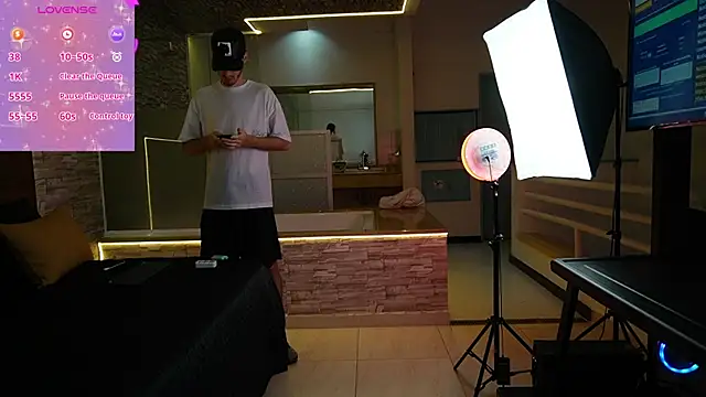 Enzo Crown online show from 13, 4, 2026