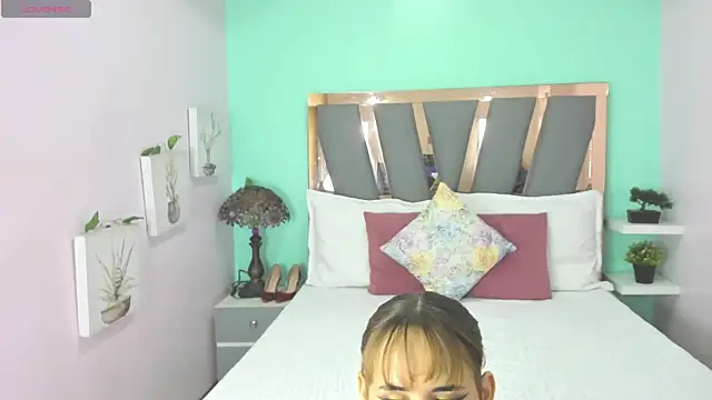 Alina Valmont online show from 17, 5, 2026
