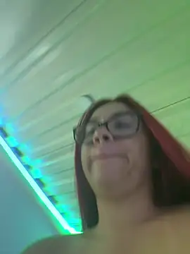 TiffanySton online show from 6, 4, 2026