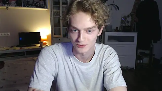 Snapshot of Daniel_Yumm chatting on 3, 4, 2026 Daniel Yumm online show from 3, 4, 2026