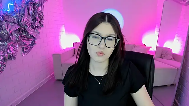 Snapshot of JennyGibson chatting on 8, 7, 2026 JennyGibson online show from 8, 7, 2026
