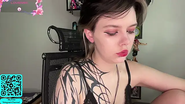 MadalynNosel online show from 16, 6, 2026