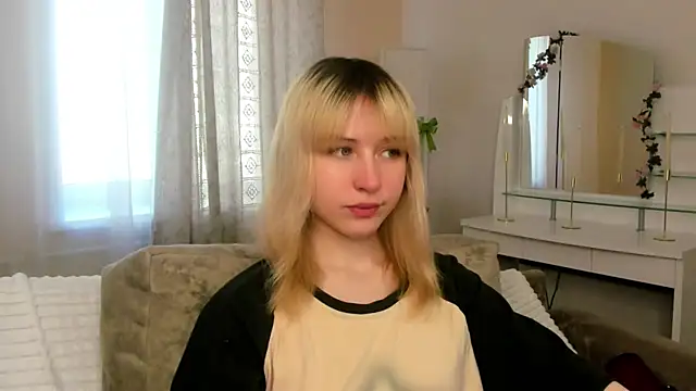 MiaKimiko online show from 16, 5, 2026
