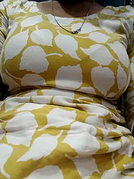 Snapshot of husn_ki_Malika chatting on 14, 5, 2026 husn ki Malika online show from 14, 5, 2026