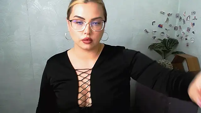 AminaSoul  online show from 13, 5, 2026