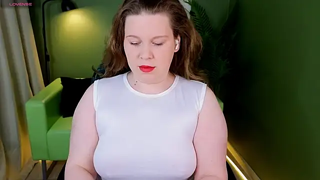 Snapshot of Karolisse chatting on 23, 5, 2026 Karolisse online show from 23, 5, 2026