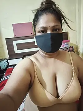 Snapshot of SluttySonam chatting on 13, 5, 2026 SluttySonam online show from 13, 5, 2026