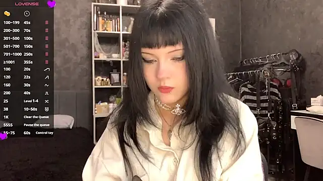 EmilyEmbears online show from 1, 6, 2026