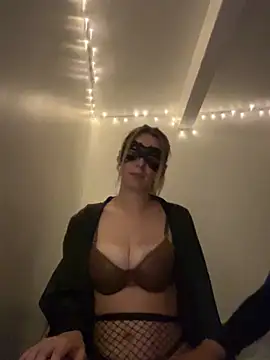 jeunecoupleamateur online show from 27, 4, 2026