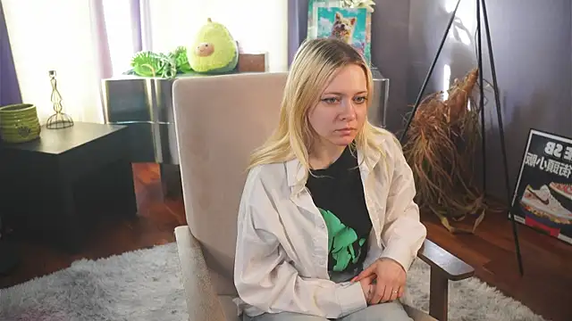 OliviaCaffery online show from 2, 4, 2026